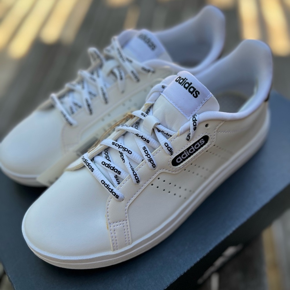 NIB Adidas Courtpoint Base White Sneakers Logo Laces Womens Size 7 - Picture 3 of 12